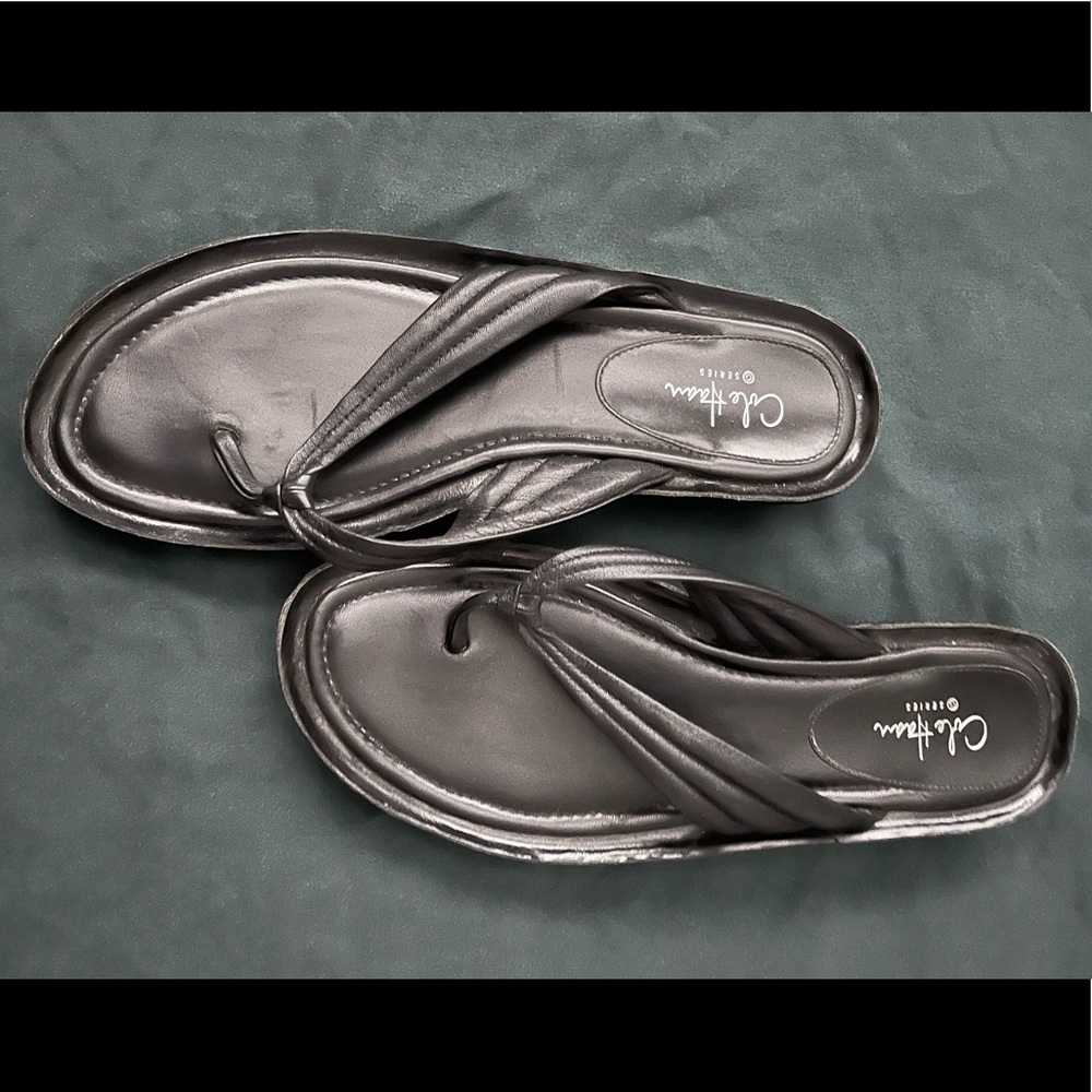 Cole Haan leather sandal in black, size 8.